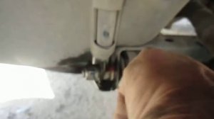 Замена шаровой опоры Рено Логан автомобиля