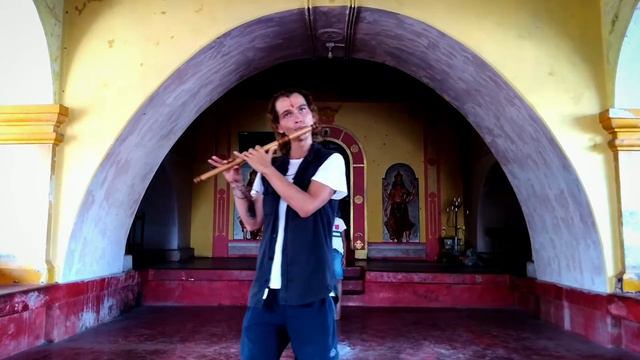 Happy Navaratri pray 2020 • bansuri in Bhagwati temple • mata Durga • put mask • смотреть онлайн