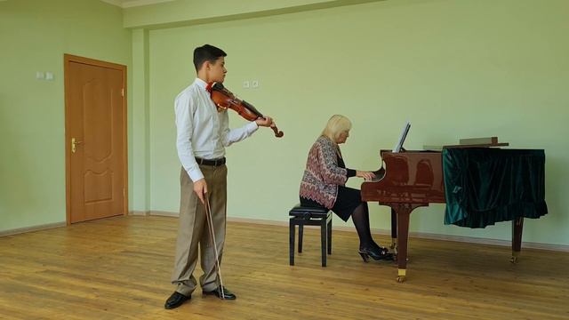 Агамирзоев Эрсин 13 лет, П  Роде  Концерт №7, 1 часть смотреть онлайн