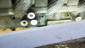 Volvo XC60 свеча накала не выкручивается привезли головку высверливаем