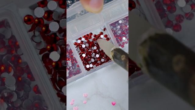 Маникюр дизайн ногтей с сердечками