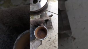 Замена тормозных суппортов на автомобиле Pontiac Vibe.