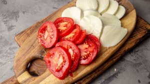 Закуска с сыром Моцарелла