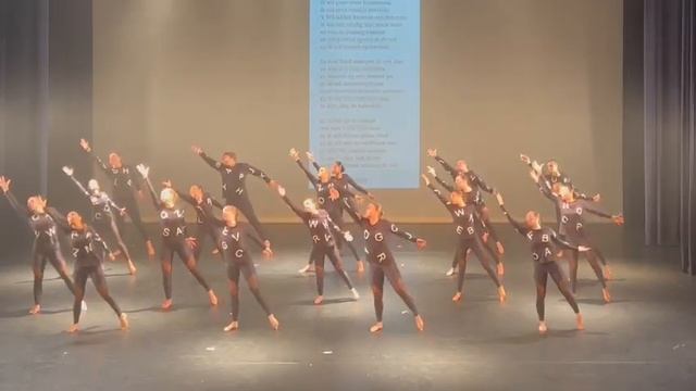 Выпускной Люсия Мартас танцевальный и вокальный выпускной смотреть онлайн