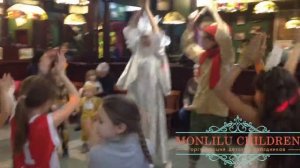 Кай и Герда танцуют на новогоднем утреннике