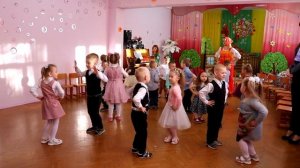 8 Марта в детском саду! У меня,у тебя звонкие ладошки! танец