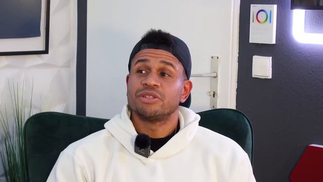 Rassismus, Alkohol & Geld😨 !!! CHINEDU EDE über FEHLER & ERFAHRUNGEN als FUSSBALL PROFI 🔥 ERZÄHL M смотреть онлайн