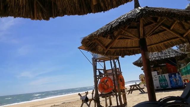 Private beach area at Sandunes Beach Resort & Spa in Mui Ne смотреть онлайн