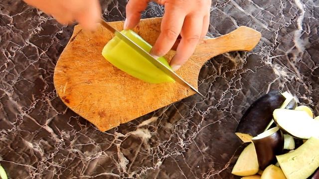 Курица на углях. Шашлык из курицы. Готовим на мангале. Курица на мангале, овощи в фольге