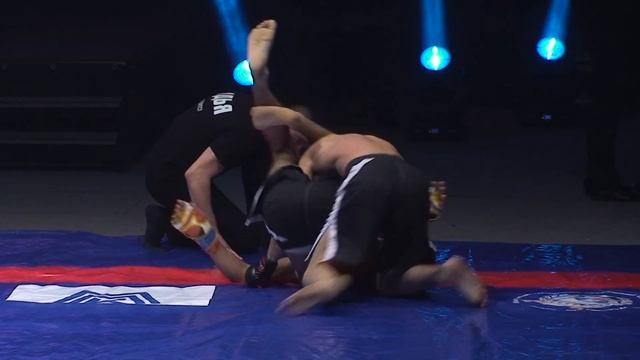 Профессиональное Бойцовское Шоу "Лучшие из Лучших" (Часть 1) смотреть онлайн