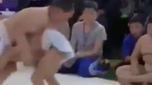 young kids in sumo молодые дети в сумо