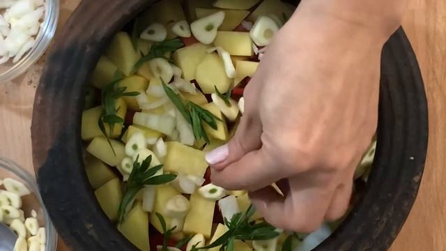 ✅Говядина в горшочке с овощами ? полезный и вкусный ужин ? #рецепт #готовимипробуем