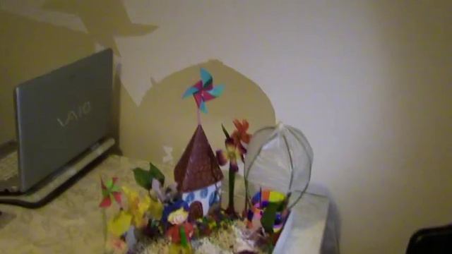 К выставке детского творчества. Поделка в детский садик. Тема "Незнайка в Цветочном городе"! смотреть онлайн