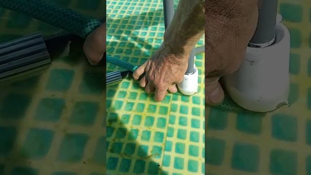 Как быстро слить остаток воды с каркасного бассейна смотреть онлайн