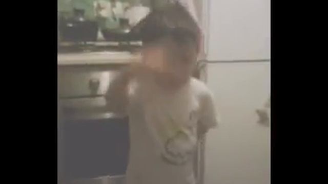 Костя сетевой хомячок, а Миша ноет смотреть онлайн