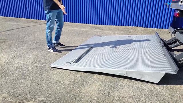 Видео руководство по управлению гидробортом TCL QB15