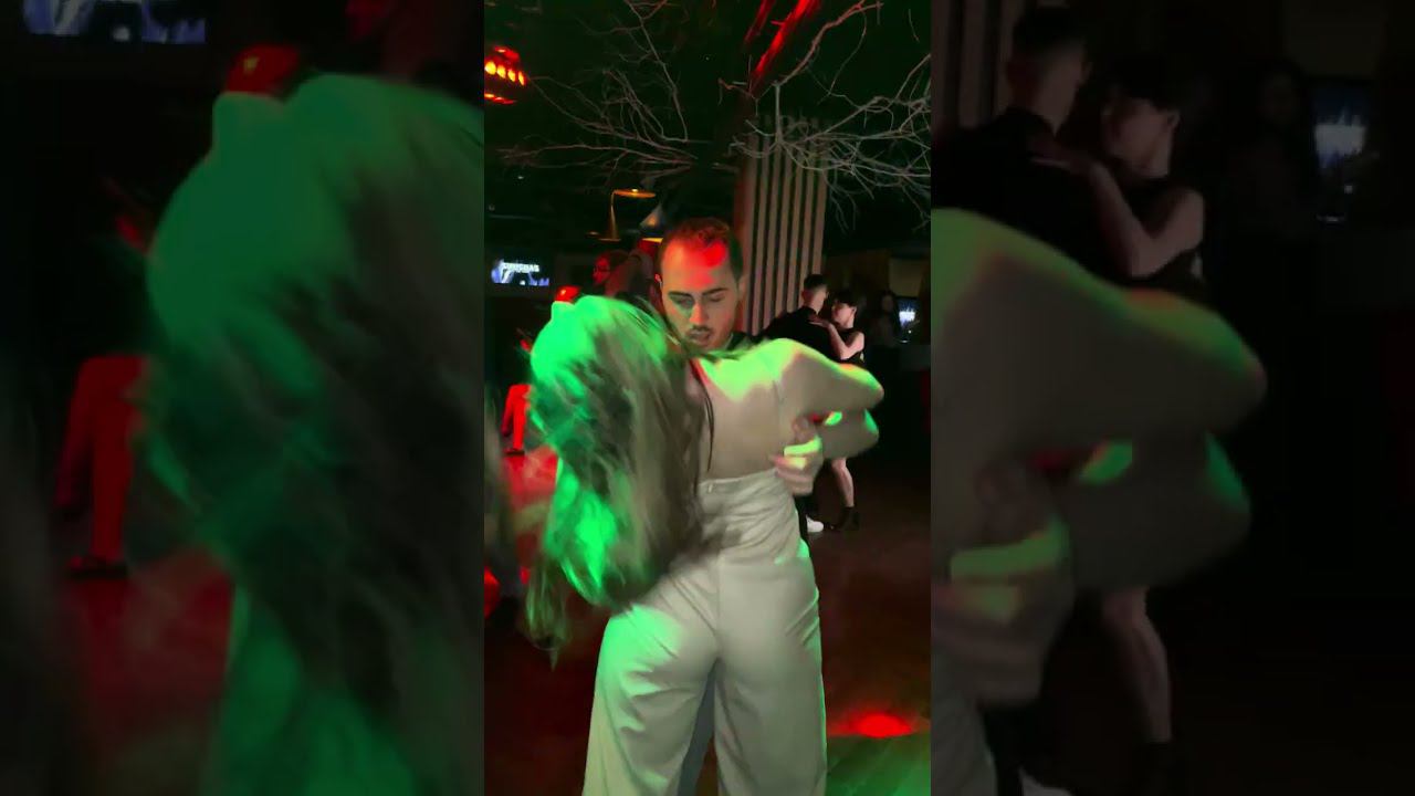 Обучение танцам взрослых #bachata #танцы #бачата #бачатамосква Santa De Mi Devoción-Tutto Durán