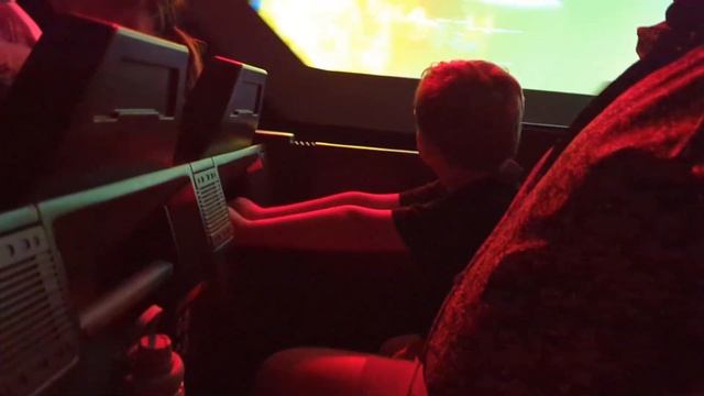 6 year old boys reaction while on rise of resistance at Hollywood Studios in Disneyworld смотреть онлайн
