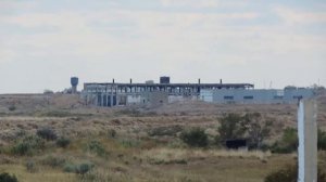 У СПРН Дарьял-У вид на фундамент приемного центра