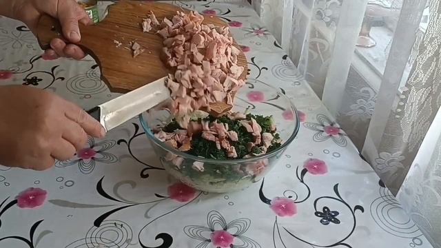 Готовлю сразу много! Салат "Летний" из капусты очень вкусный, бесподобный, обязательно приготовьте. смотреть онлайн