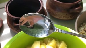 КРАСНАЯ РЫБА С КАРТОШКОЙ И ГРИБАМИ В ГОРШОЧКЕ ПО КОРОЛЕВСКИ