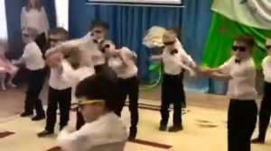 Танец крутых пацанов  мальчиков в детском саду Саратов 2019
