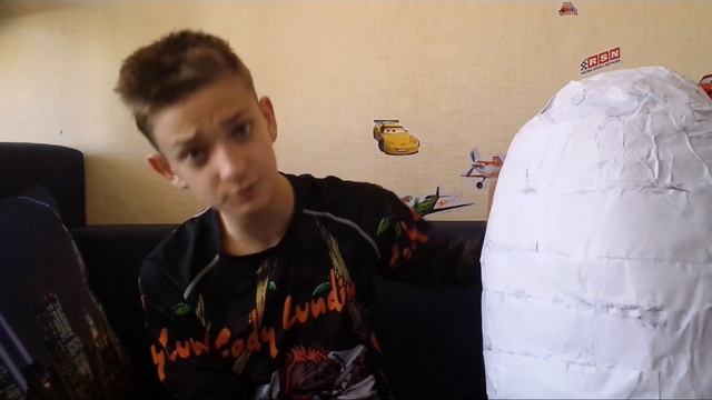 СДЕЛАЛ ОГРОМНОЕ ЯЙЦО НА ПАСХУ ИЗ БУМАГИ смотреть онлайн