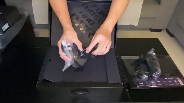 What's in the box? Asus Strix SCAR G533QS RTX3080 Unboxing смотреть онлайн