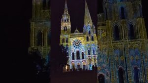 Chartres (Шартр) — город, расположенный в 90 км на юго-запад от Парижа