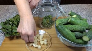 Пряные малосольные огурчики. Быстрая засолка малосольных огурцов. Двух банок точно мало!