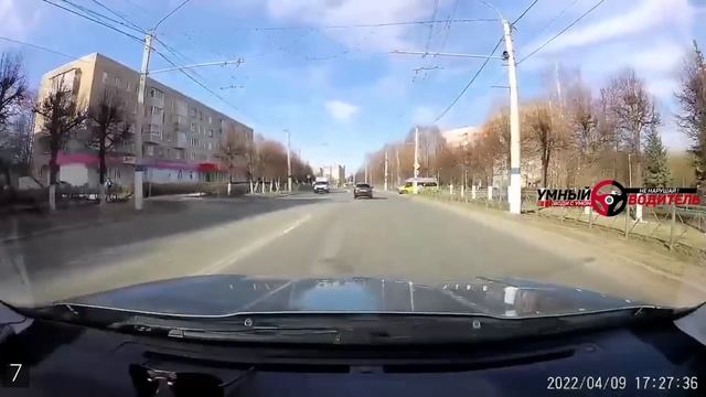 Подборка САМЫХ "УМНЫХ" водителей #671 смотреть онлайн