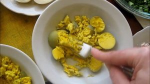 Яйца фаршированные / Готовить легко