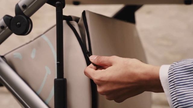 Anex e/type X Smiley World смотреть онлайн