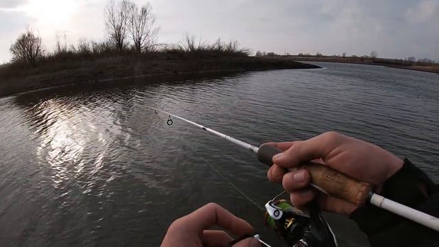 Рыбалка на спиннинг, клевала щука, окуня не было. Половили на ультралайт . смотреть онлайн