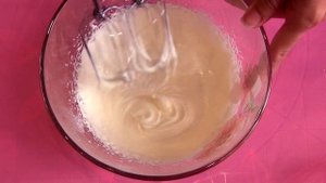 Рецепт шоколадного рулета с вишней "Черный лес"