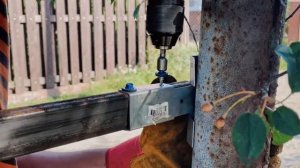 #12 КУПИЛИ СОВЕТСКУЮ ДАЧУ! ЗАБОР ИЗ ПРОФЛИСТА БЕЗ СВАРКИ! Забор на даче своими руками.