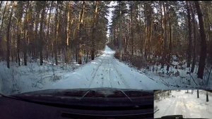 Skoda Karoq передний привод. Горка. Лес. Снег.