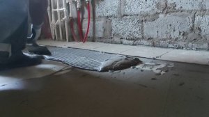 как клеить плитку на пол