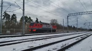 Электровоз ЭП2К едет резервом по БМО