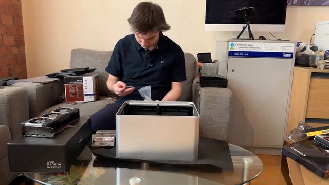 AMD VR PC BUILD смотреть онлайн