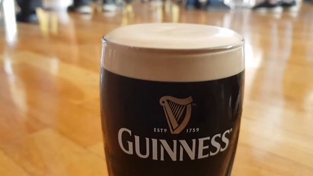 Guinness! Gravity Bar Guinness Storehouse - Dublin смотреть онлайн