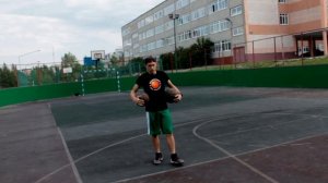 [Баскетбол]- Тренировка с двумя мячами. упражнение для улучшения вашего дриблинга.Урок №5