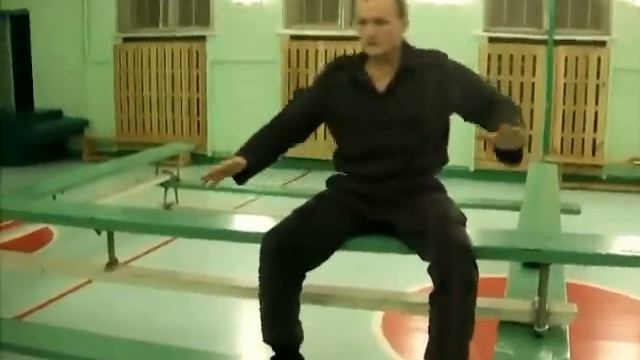 Кувырок по лавке. Разминка по системе Кадочникова смотреть онлайн