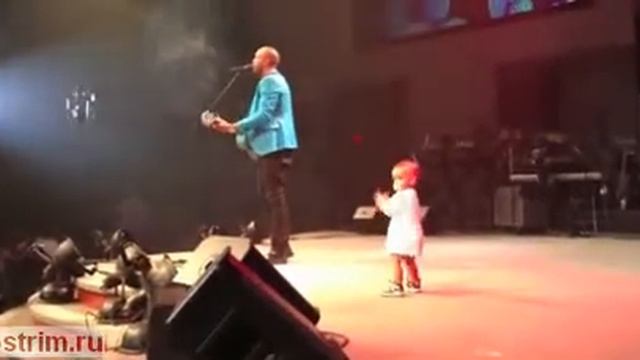 сынок и папа музыкант! смотреть онлайн