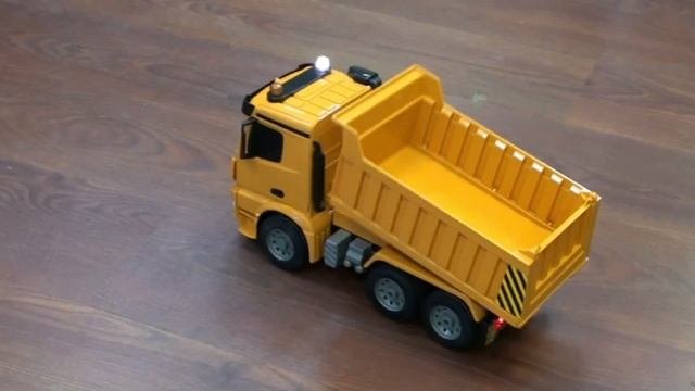 E525 - 003  Машинка строительная Самосвал на Р/У