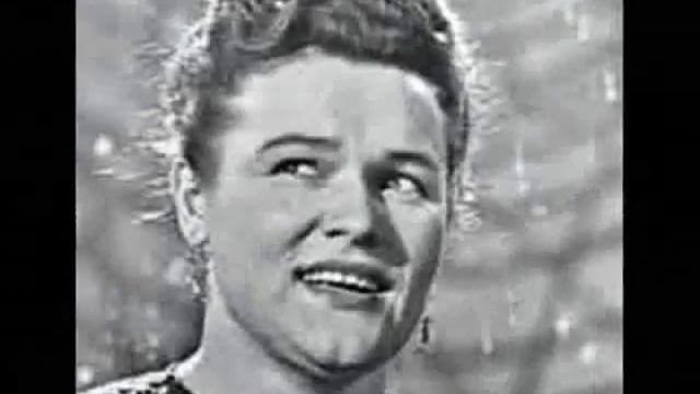 Людмила Зыкина - Жалею тебя смотреть онлайн