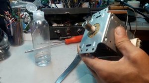 Ремонт микроволновки Elenberg MS-2009M. Искрит!