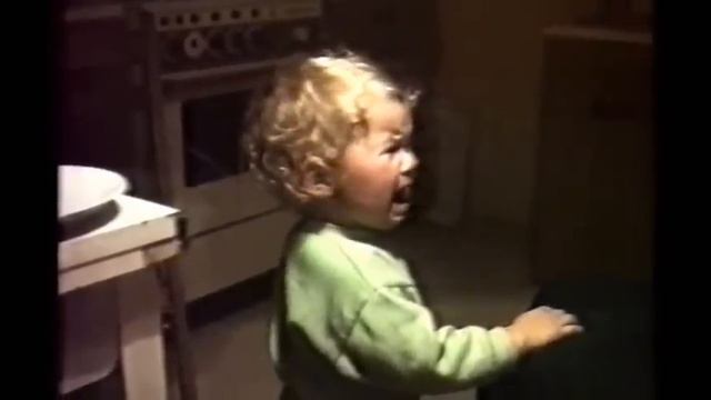 Надя и мама - ДЕТИ НЕ КУРЯТ смотреть онлайн