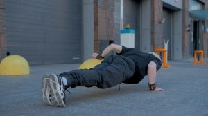 Отжимания разновысокие