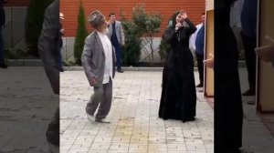 Холхаз-Куй тиллин Вокх Стаг & народная любимица Элина Мусиева танец Лезгинка, Ингушские Частушки